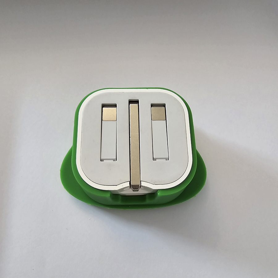 محافظ آداپتور شارژر 20 وات آیفون فانتزی مدل آواکادو