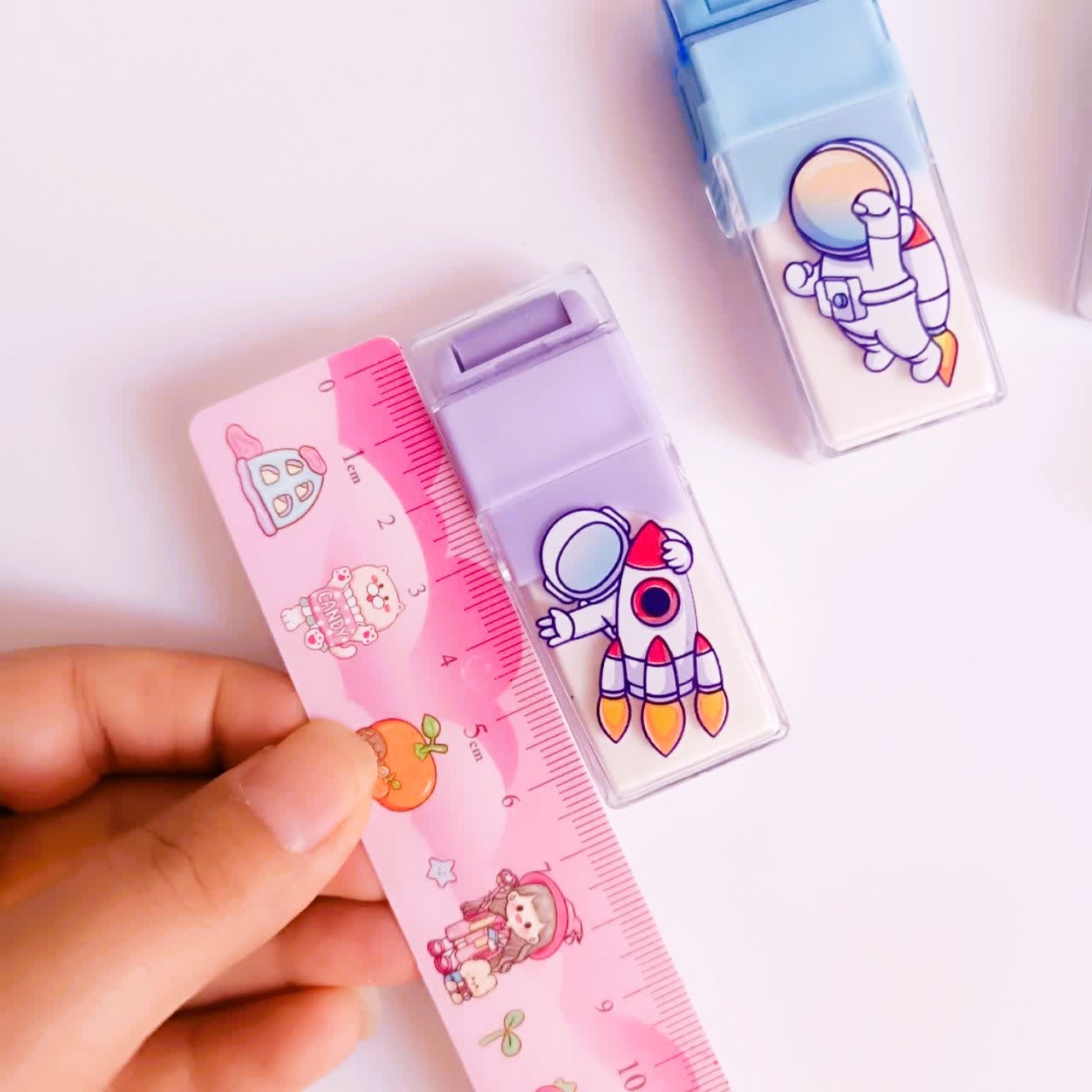 پاک کن غلطکی فضانورد