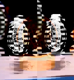 گوی بلورین چراغدار طرح کره زمین 